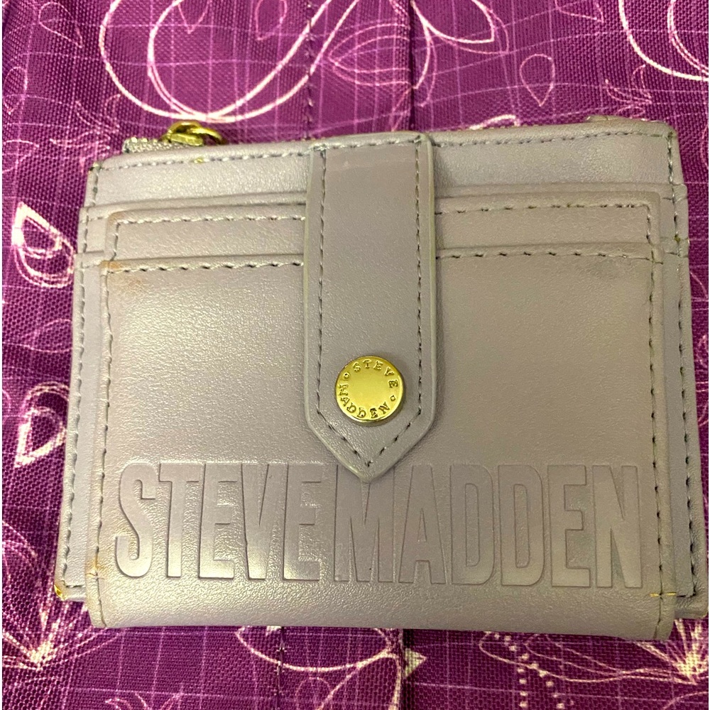 Women’s purple wallet